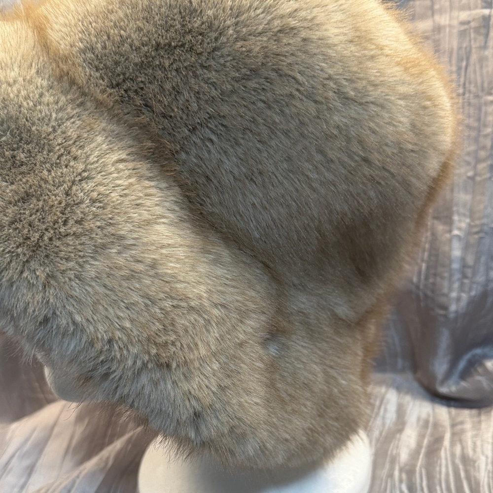 Luxurious Faux Fur Hat in Tan - Picture 5 of 7